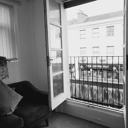 High Street, 2 Bed, Newly Refurb Apartment Leamington Spa Luaran gambar