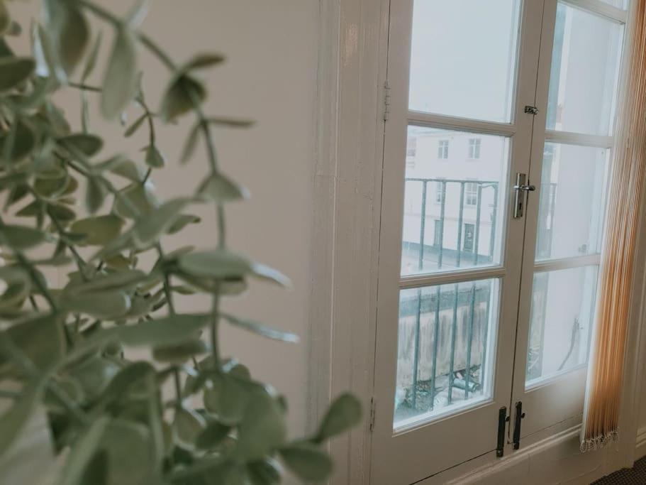High Street, 2 Bed, Newly Refurb Apartment Leamington Spa Luaran gambar