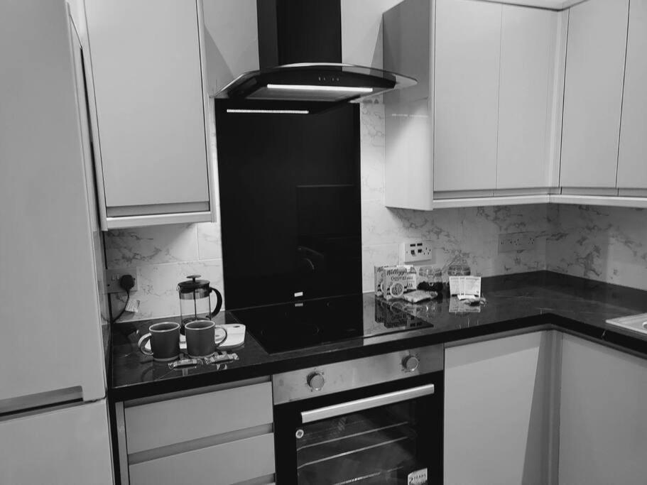 High Street, 2 Bed, Newly Refurb Apartment Leamington Spa Luaran gambar